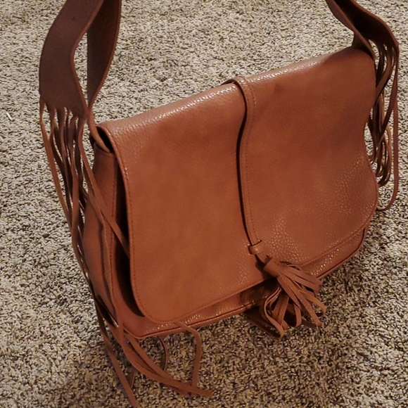 Express Leather Shoulder Bag - Picture 7 of 7